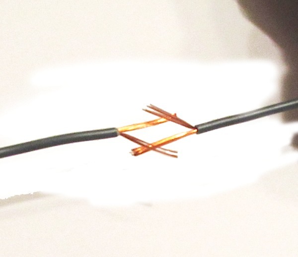 Electrical Hand Wire Splicing for Sensitive Connections